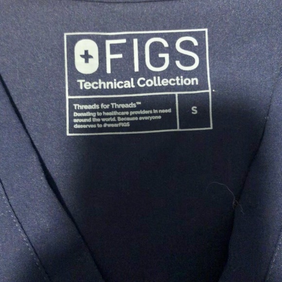 Small navy Figs Jogger Set - Picture 3 of 7